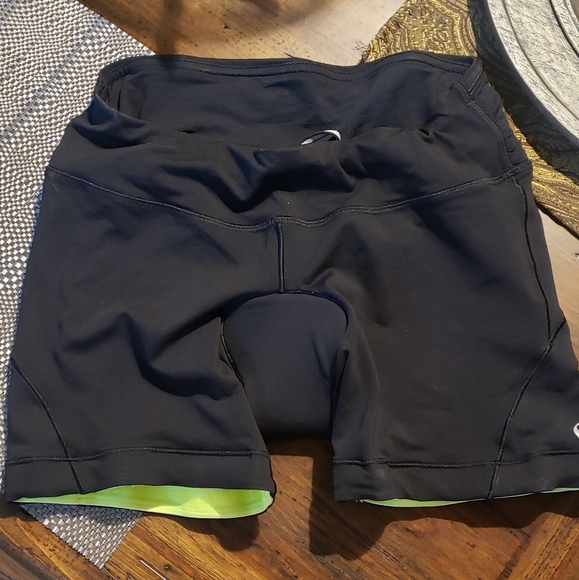 lululemon padded bike shorts